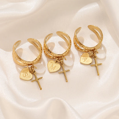 La Lettrée – Une bague avec l’initiale de votre choix.