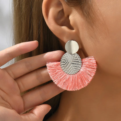 Boucles d’oreilles Majestic Bohème – Pompons Blancs